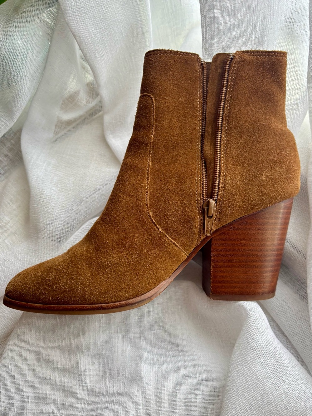 Soludos Leather Ankle Boots Tan Suede Block Heel Size 7.5 Minimal Classic